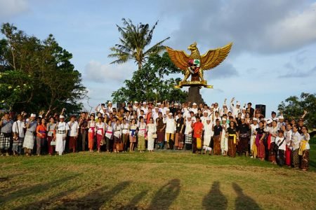 Sarasehan Damai Tokoh Pariwisata Bali Sarasehan Damai Tokoh Pariwisata Bali