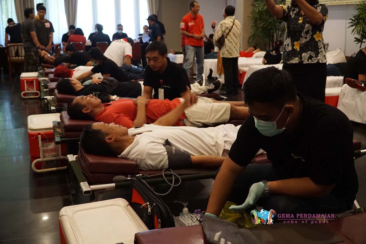 Valentine Blood Donation Gema Perdamaian
